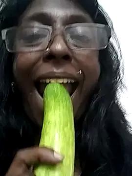 mamakarma1403 on StripChat 