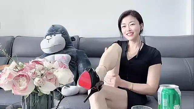 Freechat Maneki-nekoo on StripChat