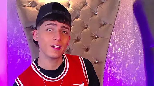 Watch MateoMitchell, he wants to masturbate for you MateoMitchell from StripChat