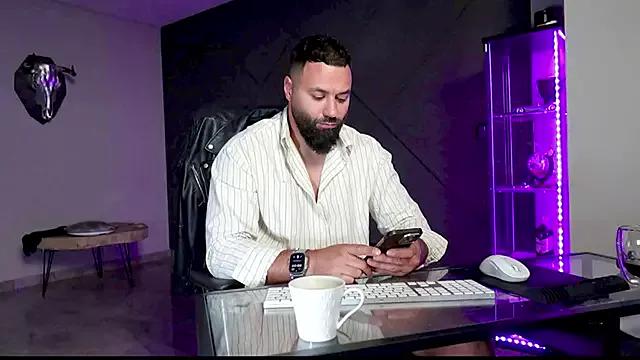 Freechat mattmasterss on StripChat