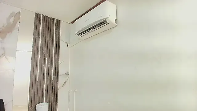 MayaBaker — Wild sexy dance