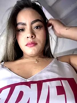 MayaMoanXXX on StripChat 