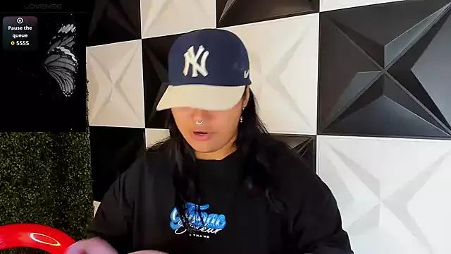 Join 23 years old melany_rouse18 from StripChat melany_rouse18 from StripChat