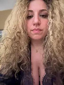 miamellycious on StripChat 