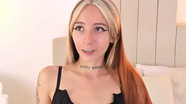 Michell_Wallker on StripChat