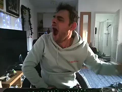 Freechat mihaimichael on StripChat