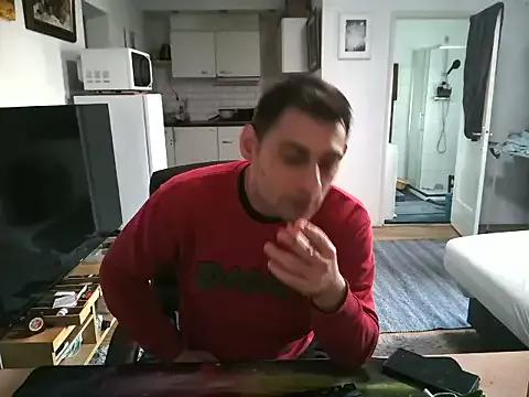 Freechat mihaimichael on StripChat