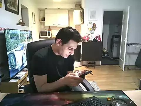 Freechat mihaimichael on StripChat