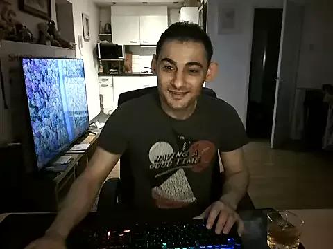 Freechat mihaimichael on StripChat