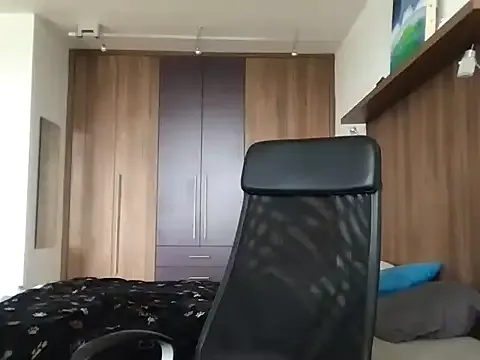 MikeVersano — Freechat on StripChat