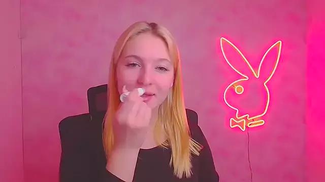 Milka_kiss_ from StripChat