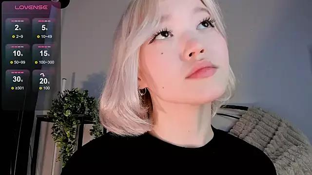 milli_sun_ on StripChat 