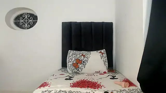 Miss-Berries on StripChat 