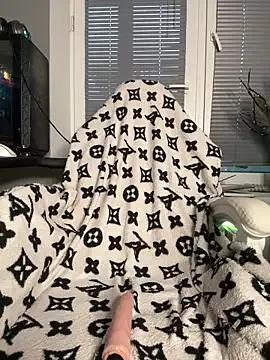 Miss_chiks on StripChat 
