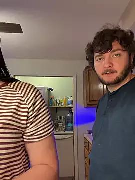 Join cute stripper Mommasaurrex Mommasaurrex from StripChat