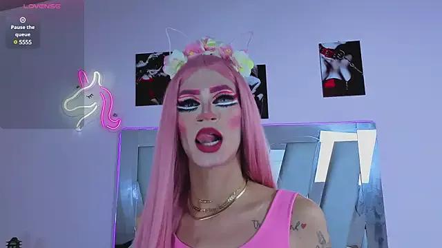 Freechat money_Ts_ on StripChat