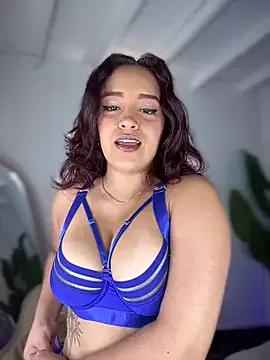 Freechat NaughtyNinnaXXX on StripChat