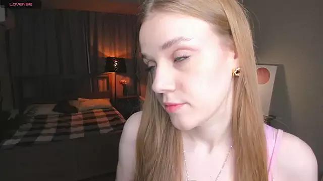 OdellaFrake from StripChat