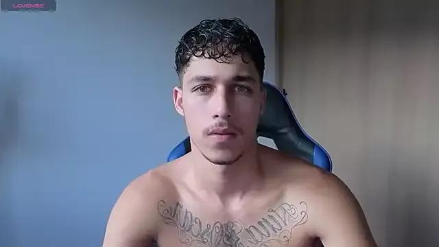 Freechat orionblaze69_ on StripChat