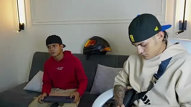 Freechat Paradise_boy_s on StripChat