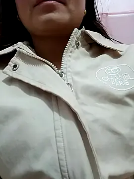 Phoebe-e on StripChat