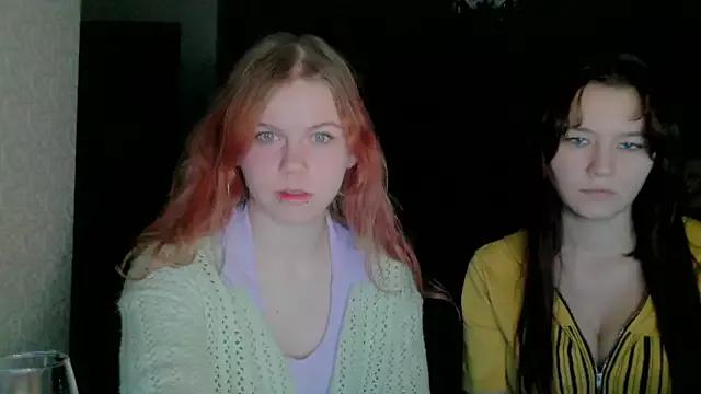 Poppy_sun from StripChat