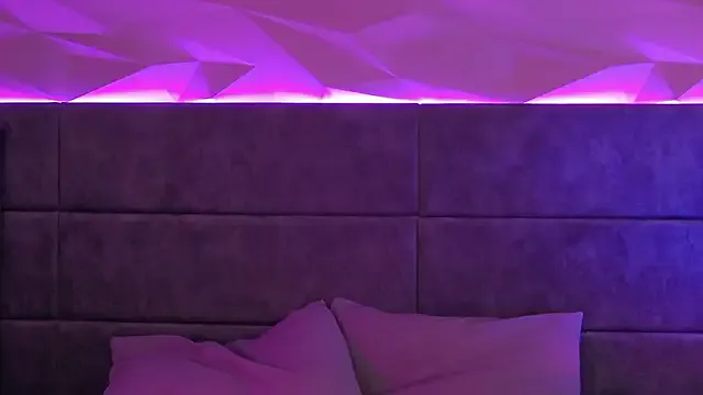 PorcelainAnora — doggy + toy control 3 min