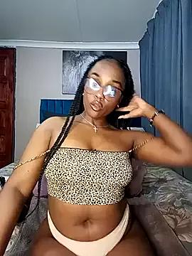 Freechat Queen-Chocolate on StripChat