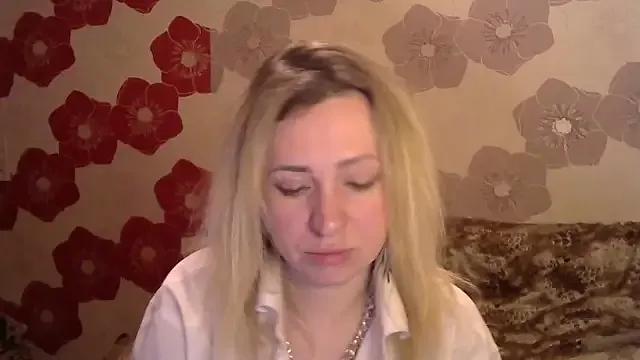Queen_Daenerys on StripChat 