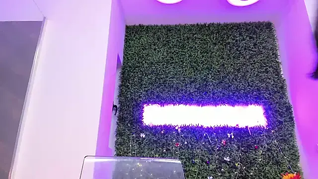 Freechat realhotfallingdevil on StripChat