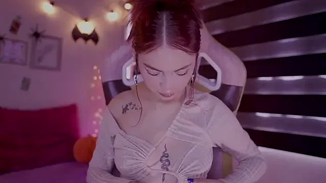 Rebecah_1 on StripChat 