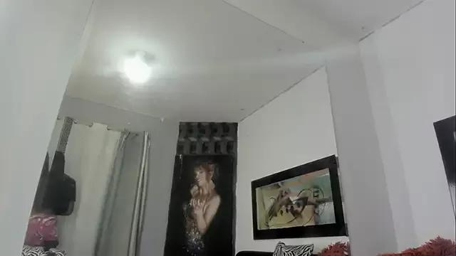 Freechat sabrina_xxx11 on StripChat