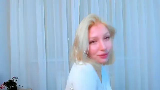 SallyCha on StripChat 