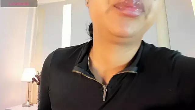 Discover StripChat's SalomeeBell SalomeeBell from StripChat