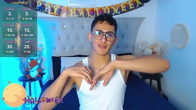Discover 23 years old SalvadorFit from StripChat SalvadorFit from StripChat