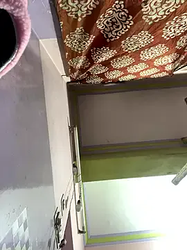 Sandhya_77 on StripChat