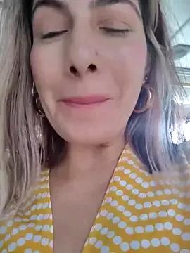 Freechat scarlett_moore on StripChat