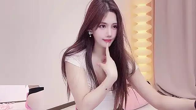 Freechat Selenaaaaa- on StripChat