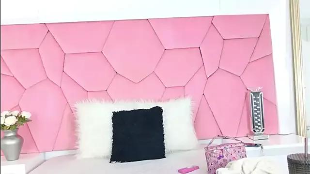 Hot SerenaStone wants you to fuck her body now SerenaStone from StripChat