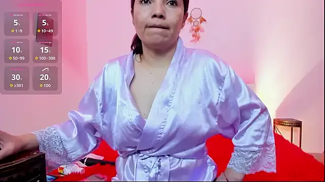 Sofia_Walke1 — pussy flashes