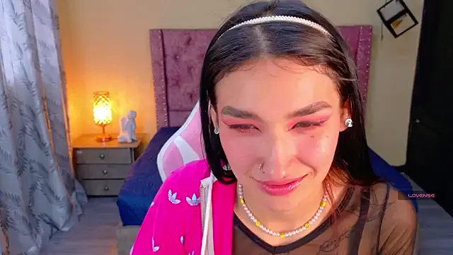 StripChat Sofii_cutee is Freechat Sofii_cutee — show tits