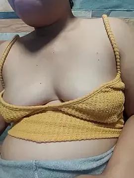 Freechat squirtshantal on StripChat