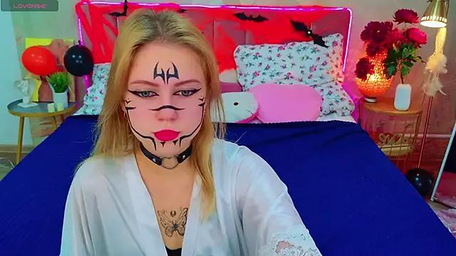 Stellahaart from StripChat