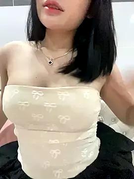 Sunny_babyy on StripChat