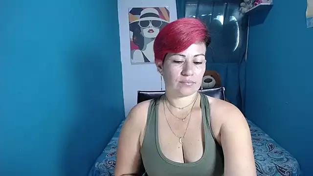 Sunny_rayz_ on StripChat 