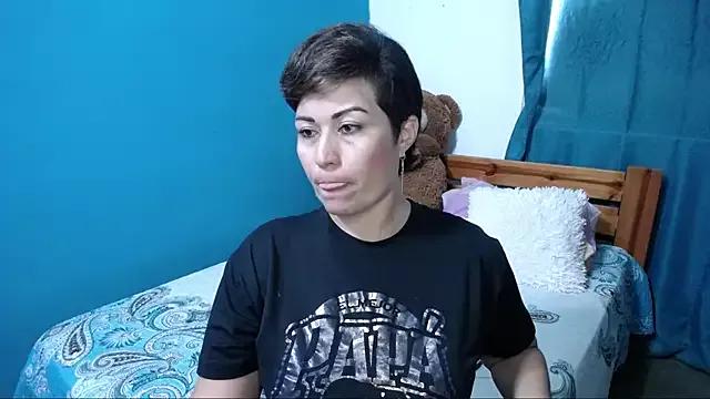 Sunny_rayz_ on StripChat 