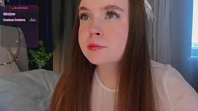 SunnyRisha on StripChat 