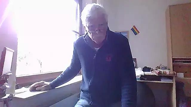 super-snoopy from StripChat