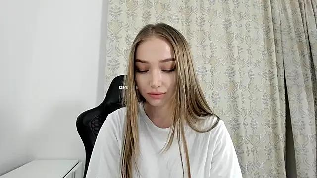 Sweet-bb on StripChat