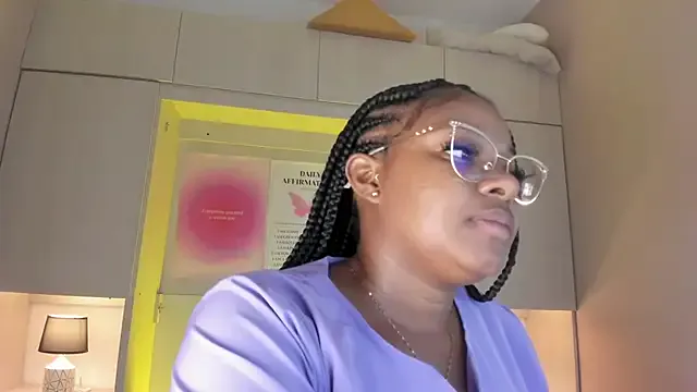 tamaraa_smiith on StripChat